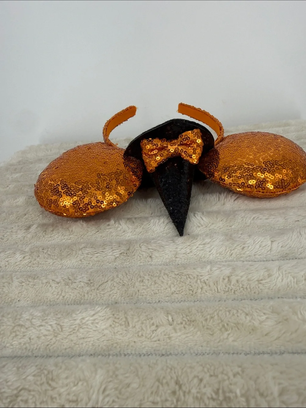 Disney Minnie Rars Orange Sequin Witch Ear Headband